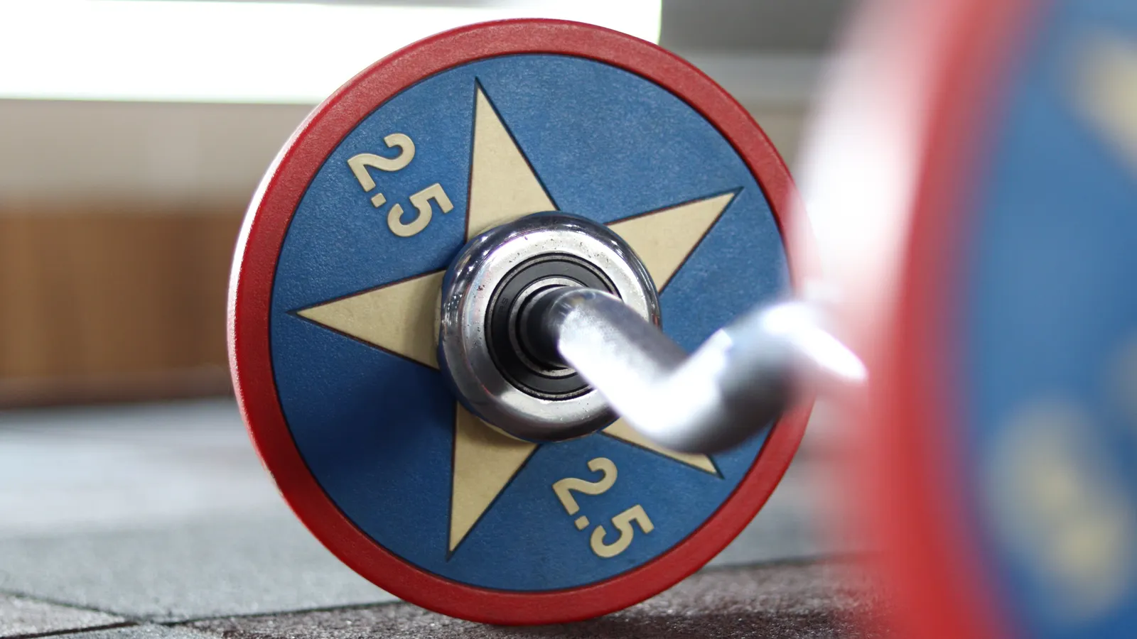 Strength superset training in the gym